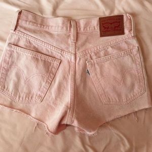 pink levi shorts